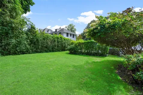 32 Stuyvesant Avenue Larchmont NY 10538