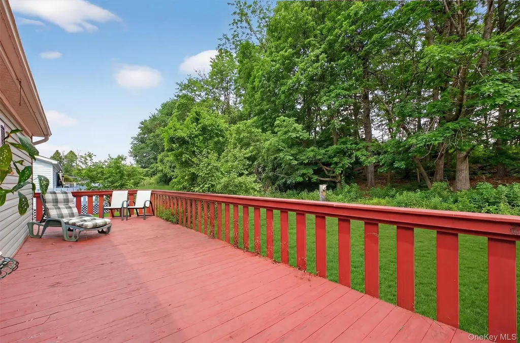 32 2nd Drive Hyde Park NY 12538