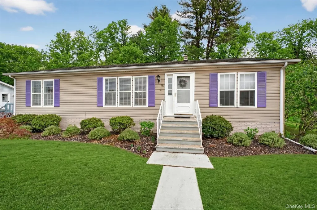 32 2nd Drive Hyde Park NY 12538