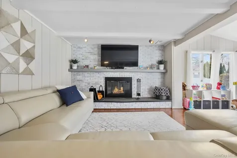 24 Aspen Road New Rochelle NY 10804