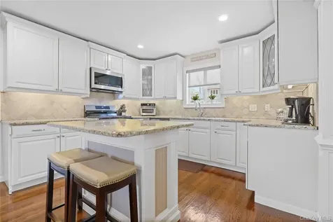 24 Aspen Road New Rochelle NY 10804