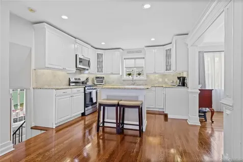 24 Aspen Road New Rochelle NY 10804