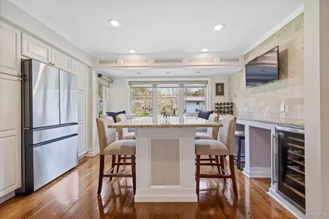 24 Aspen Road New Rochelle NY 10804