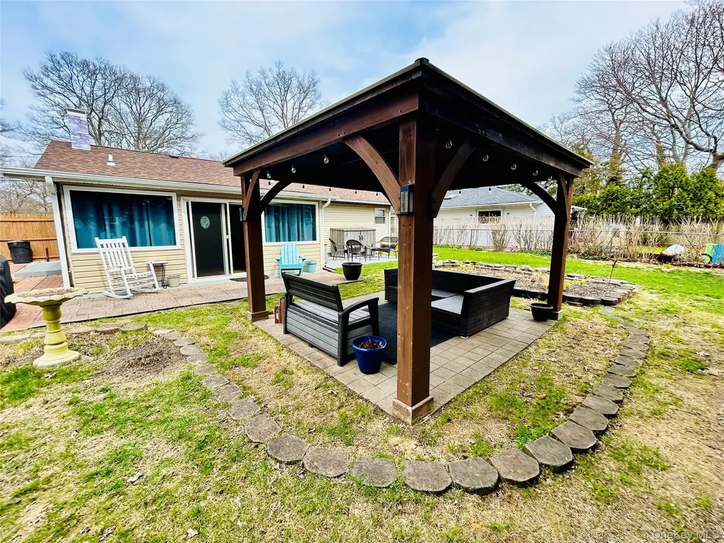 136 B Hampton Avenue Mastic NY 11950
