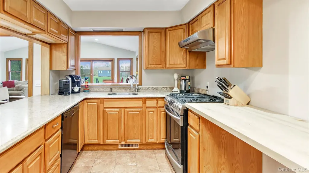 120 Promenade Drive Aquebogue NY 11901