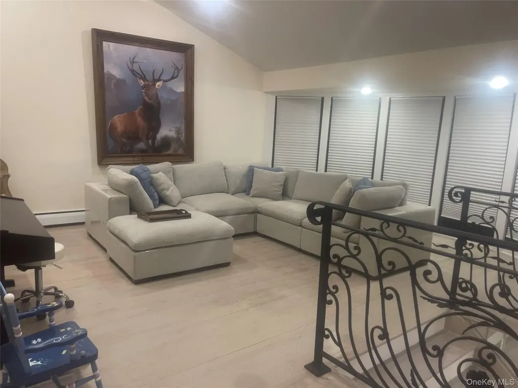 3780 Greentree Drive Oceanside NY 11572