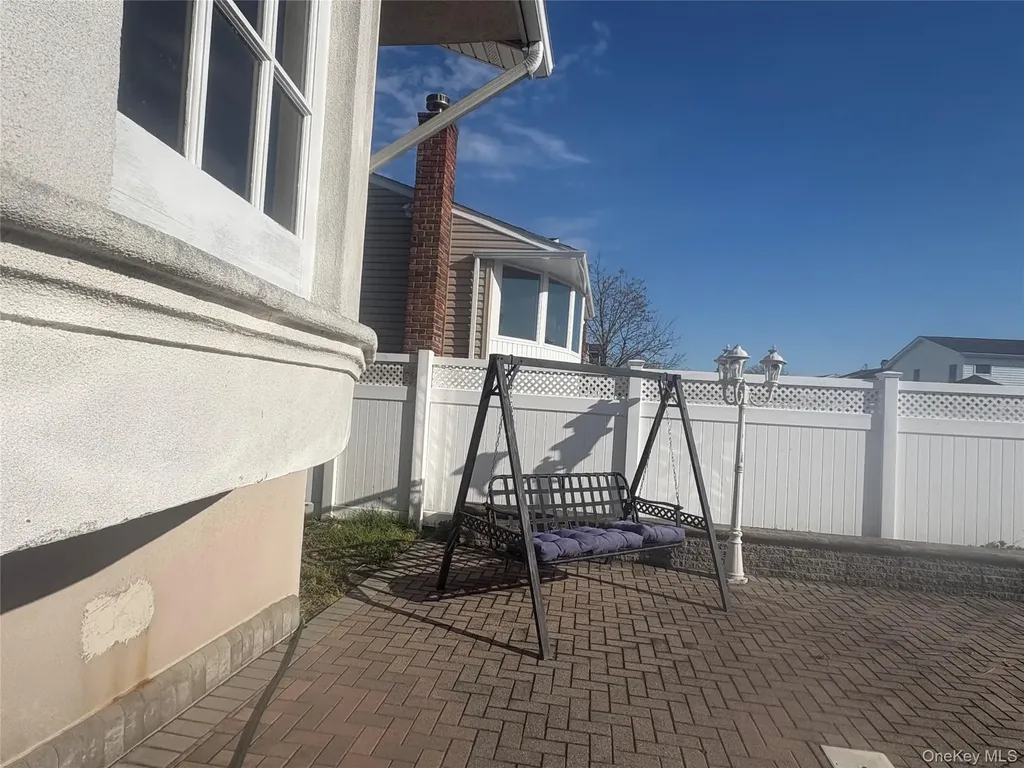 3780 Greentree Drive Oceanside NY 11572
