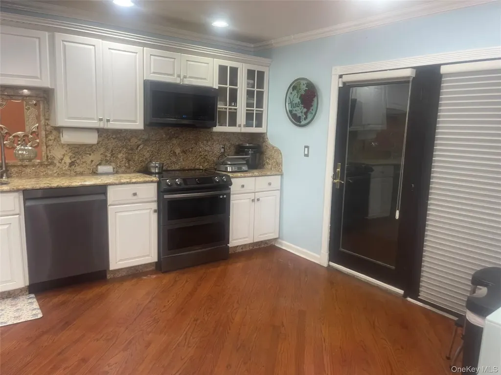 3780 Greentree Drive Oceanside NY 11572