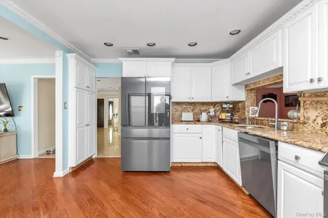 3780 Greentree Drive Oceanside NY 11572