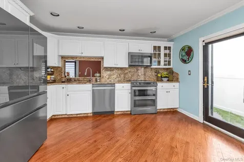 3780 Greentree Drive Oceanside NY 11572