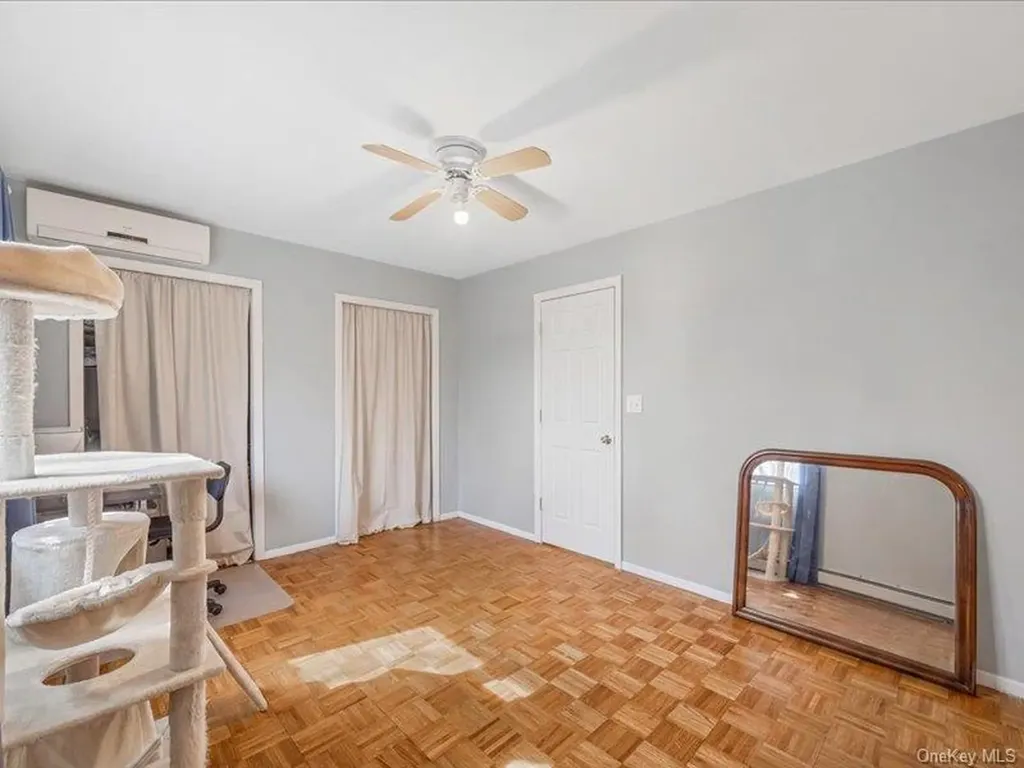 3229 Glennon Place Bronx NY 10465