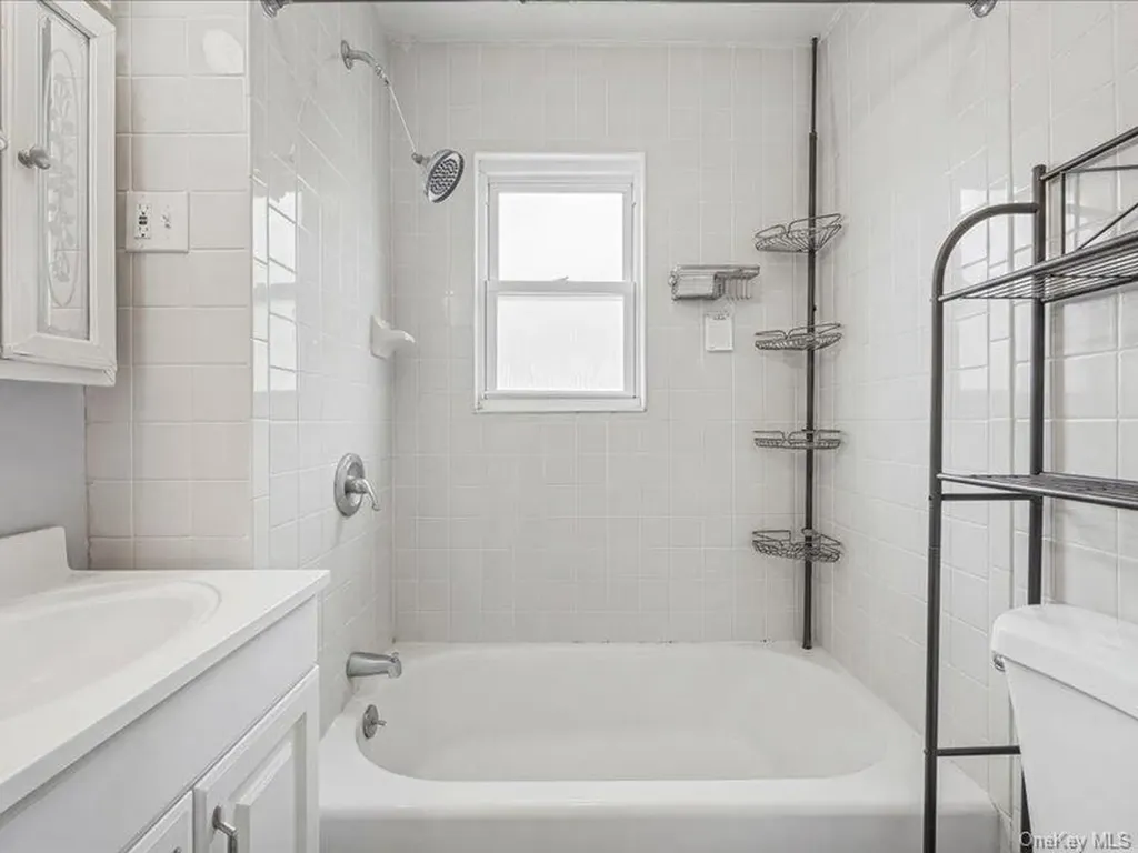 3229 Glennon Place Bronx NY 10465