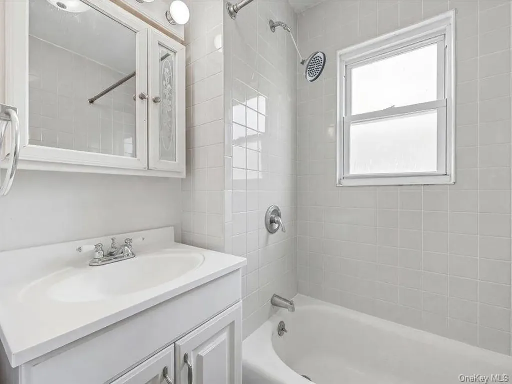 3229 Glennon Place Bronx NY 10465