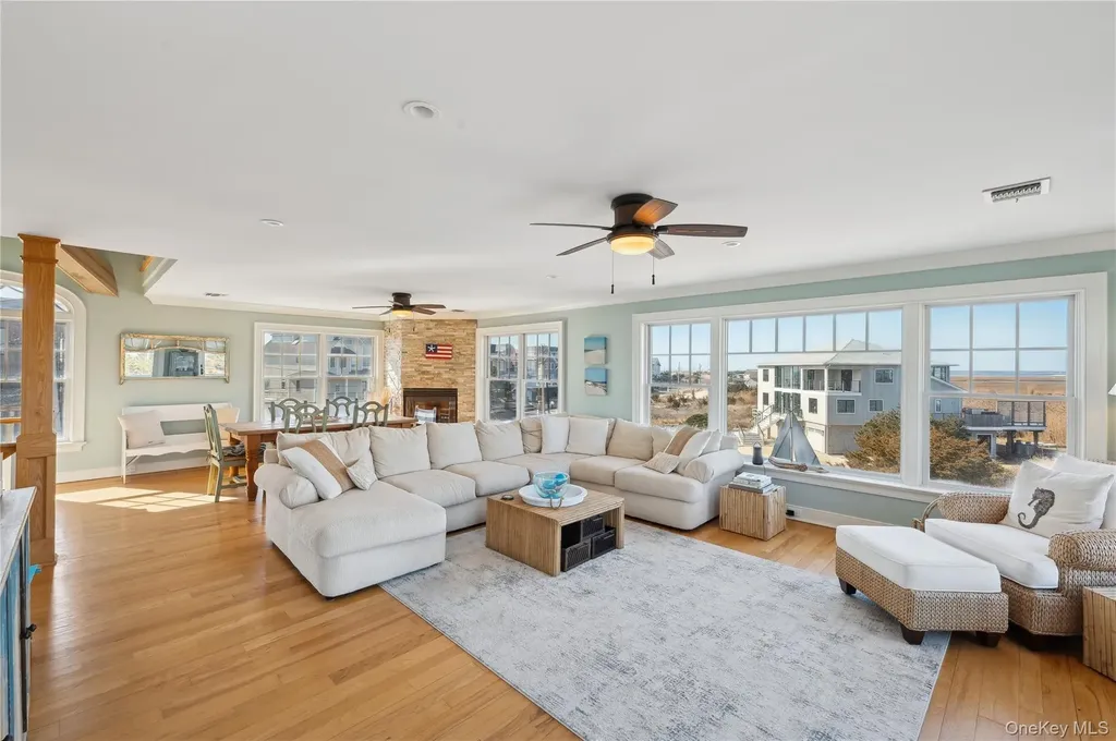 902 Dune Road Westhampton Dunes NY 11978
