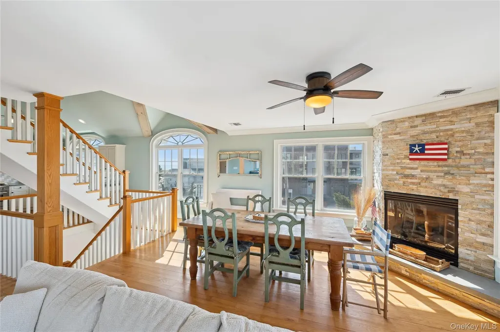 902 Dune Road Westhampton Dunes NY 11978