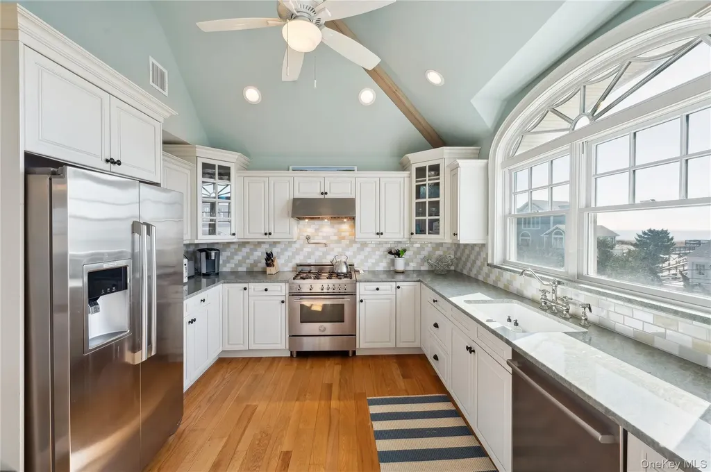 902 Dune Road Westhampton Dunes NY 11978