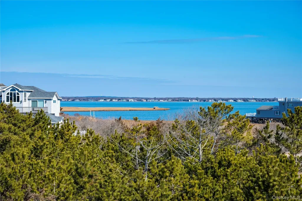 902 Dune Road Westhampton Dunes NY 11978