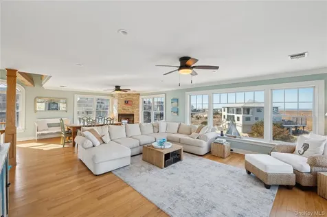 902 Dune Road Westhampton Dunes NY 11978
