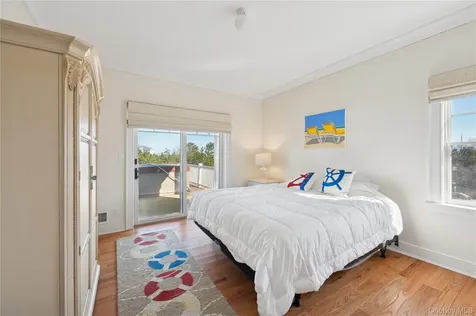 902 Dune Road Westhampton Dunes NY 11978