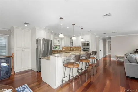 459 Den Road Stamford CT 06903