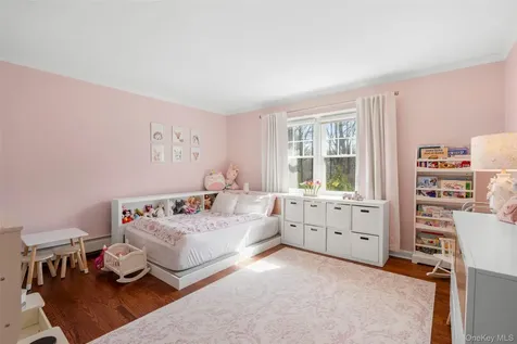 459 Den Road Stamford CT 06903