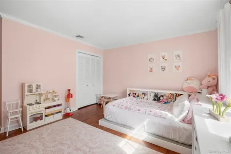 459 Den Road Stamford CT 06903