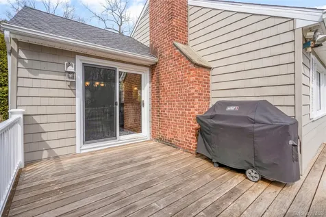 459 Den Road Stamford CT 06903