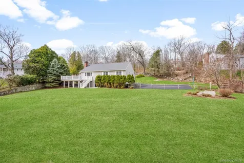 459 Den Road Stamford CT 06903