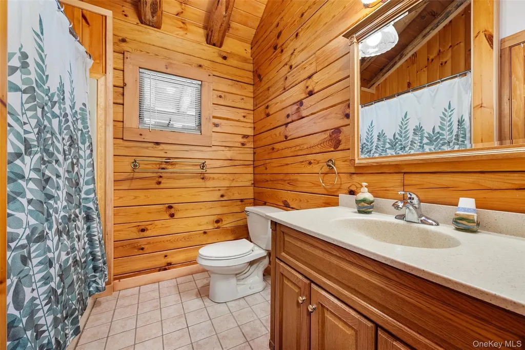 563 Peenpack Trail Sparrowbush NY 12780