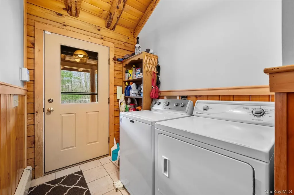 563 Peenpack Trail Sparrowbush NY 12780