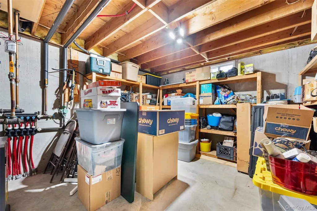 563 Peenpack Trail Sparrowbush NY 12780