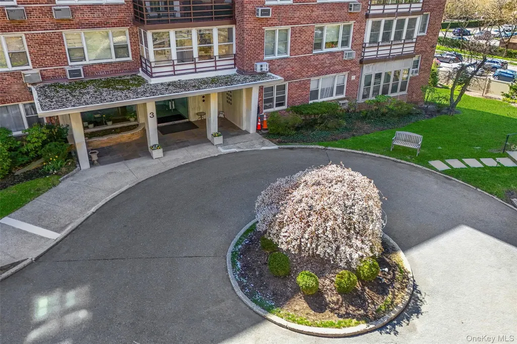 3 Washington Square Larchmont NY 10538