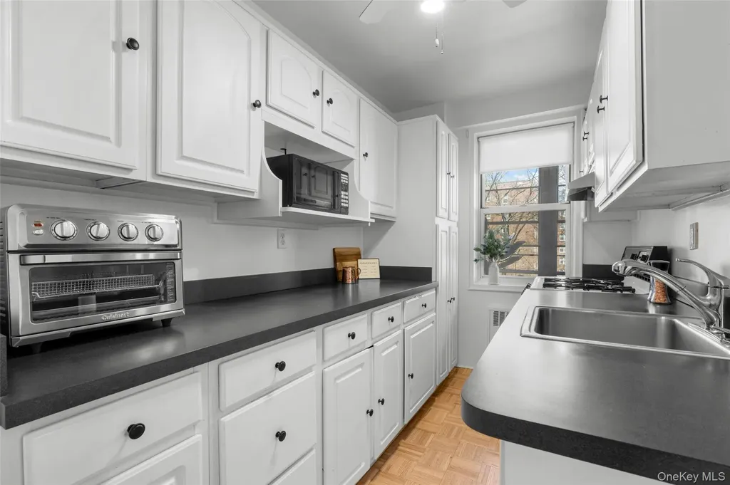 3 Washington Square Larchmont NY 10538