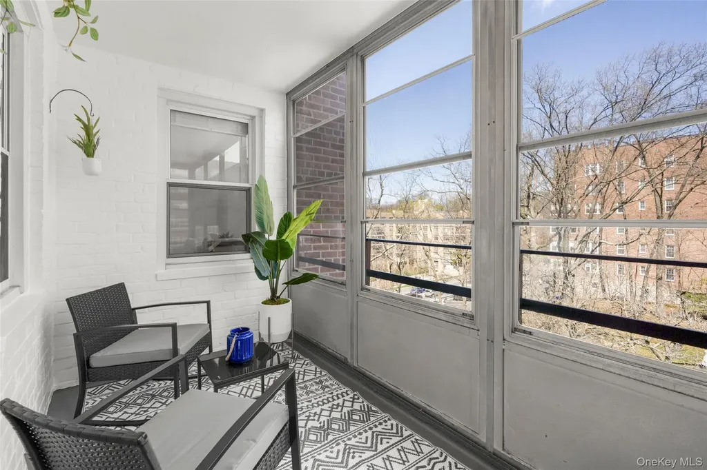 3 Washington Square Larchmont NY 10538