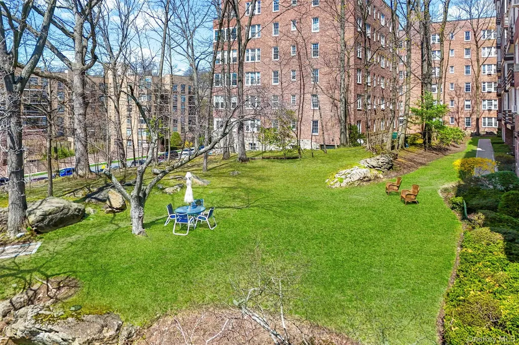 3 Washington Square Larchmont NY 10538