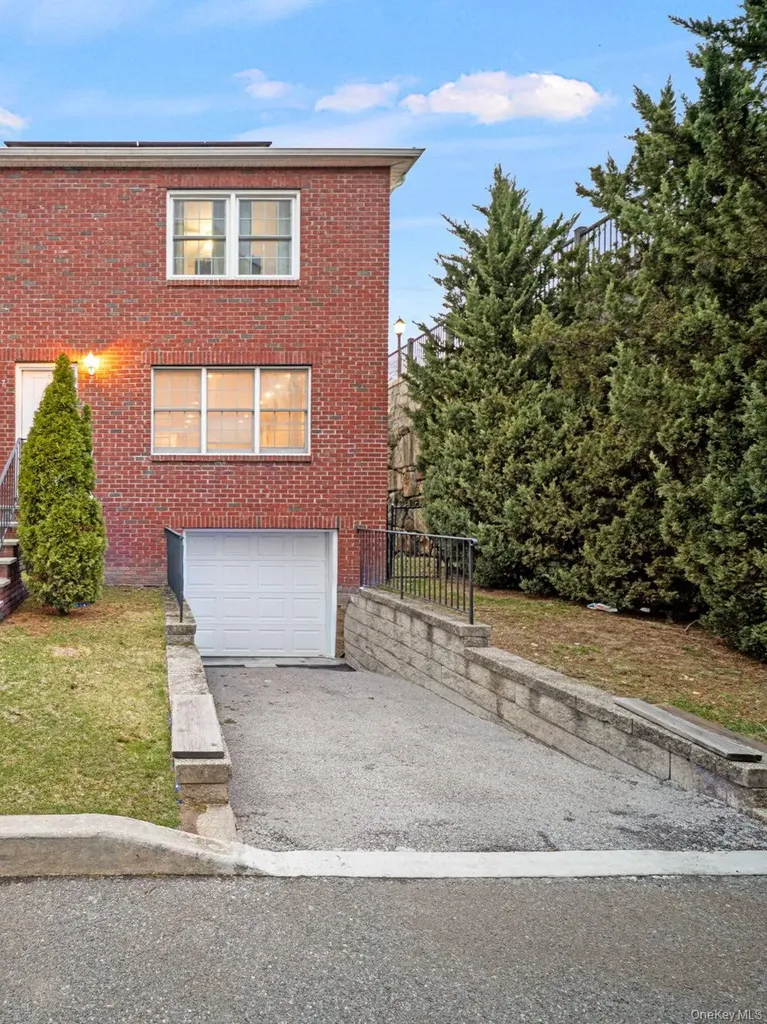7-2 Wells Park Drive Yonkers NY 10705