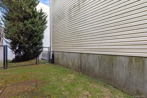 7-2 Wells Park Drive Yonkers NY 10705