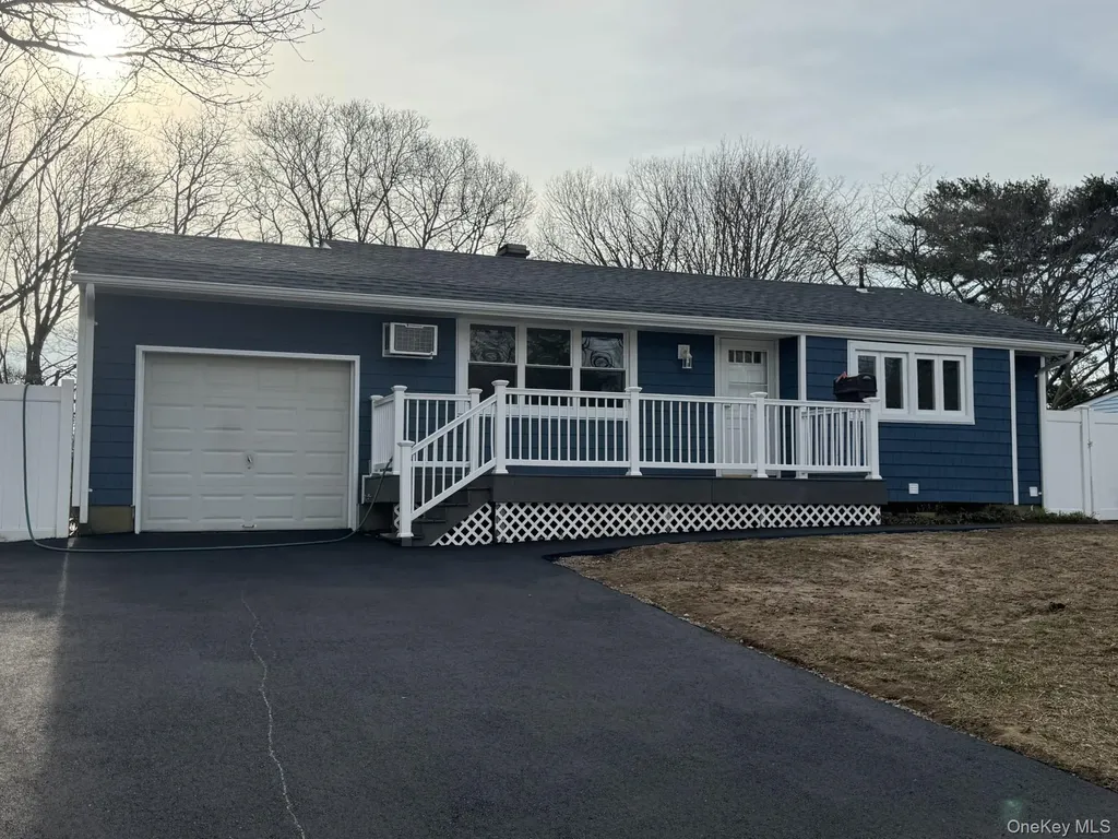 189 Whitetail Lane Central Islip NY 11722