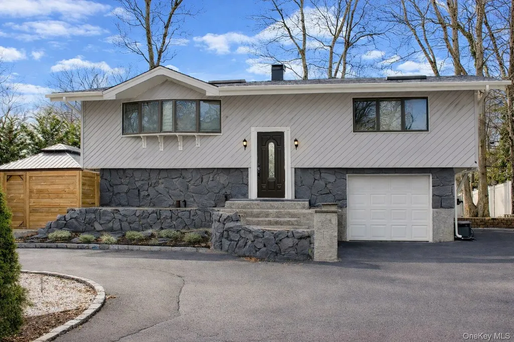 42 Shinbone Lane Commack NY 11725