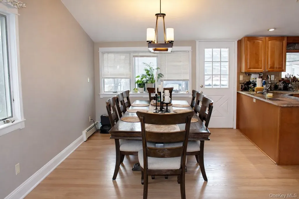 42 Shinbone Lane Commack NY 11725