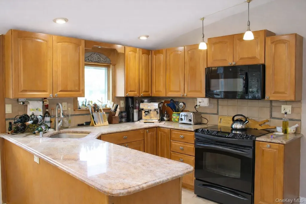42 Shinbone Lane Commack NY 11725