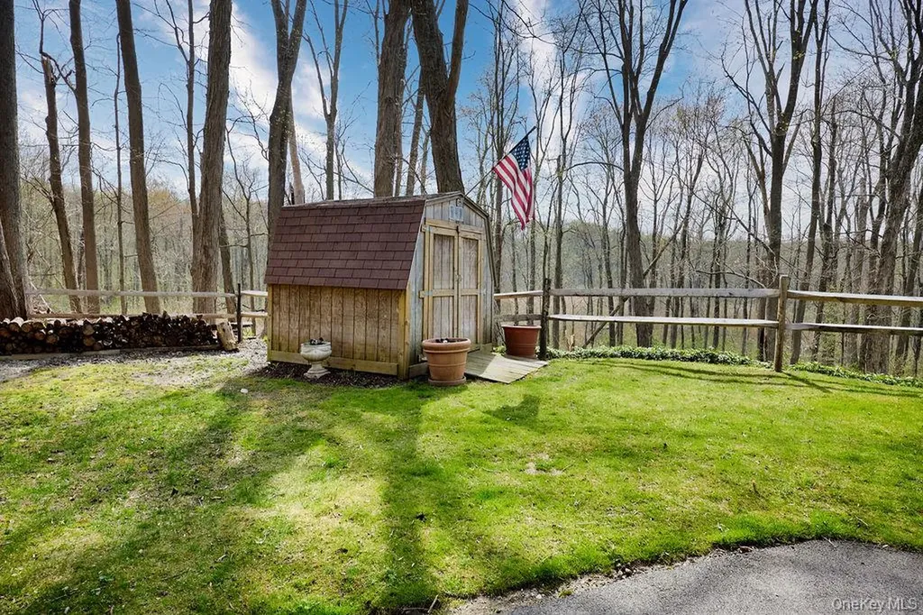 8 Debbie Lane Cross River NY 10518