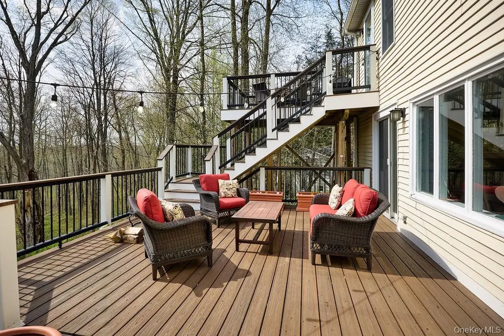 8 Debbie Lane Cross River NY 10518