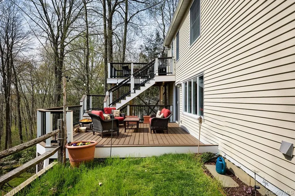 8 Debbie Lane Cross River NY 10518
