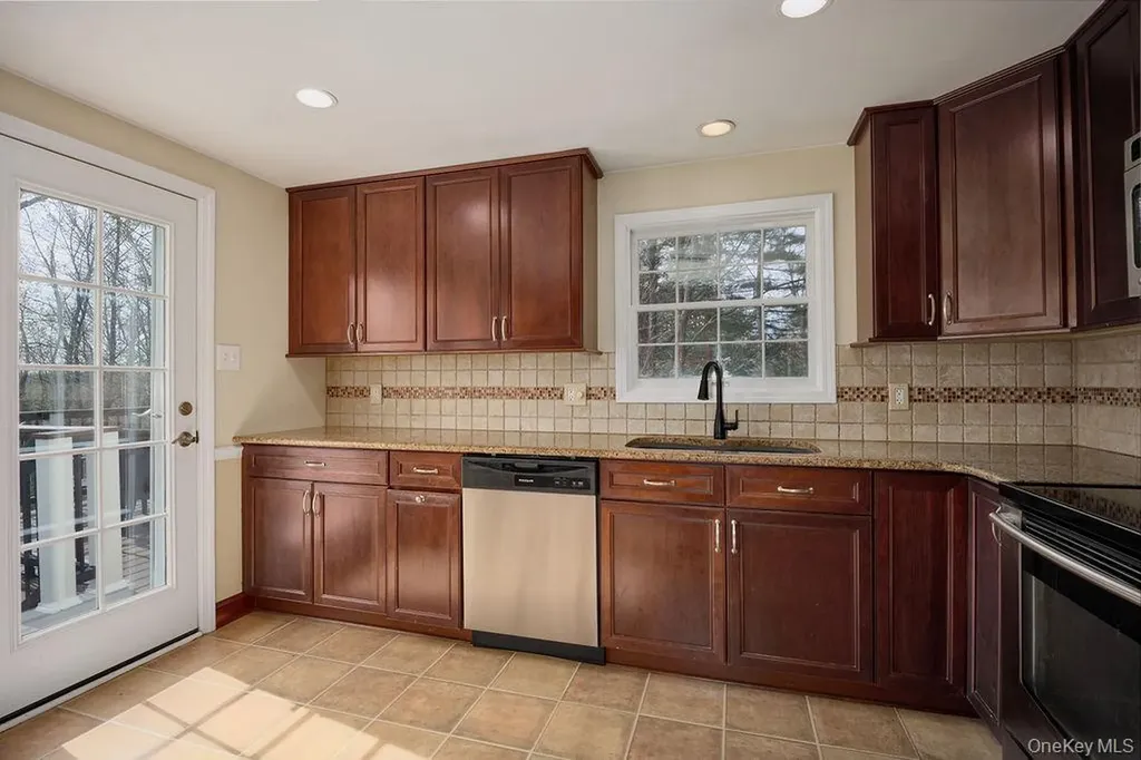 8 Debbie Lane Cross River NY 10518