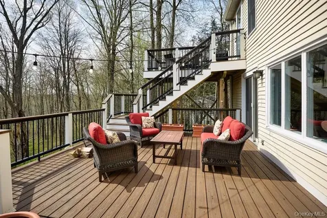 8 Debbie Lane Cross River NY 10518