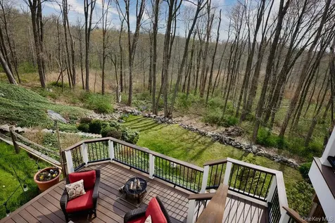 8 Debbie Lane Cross River NY 10518