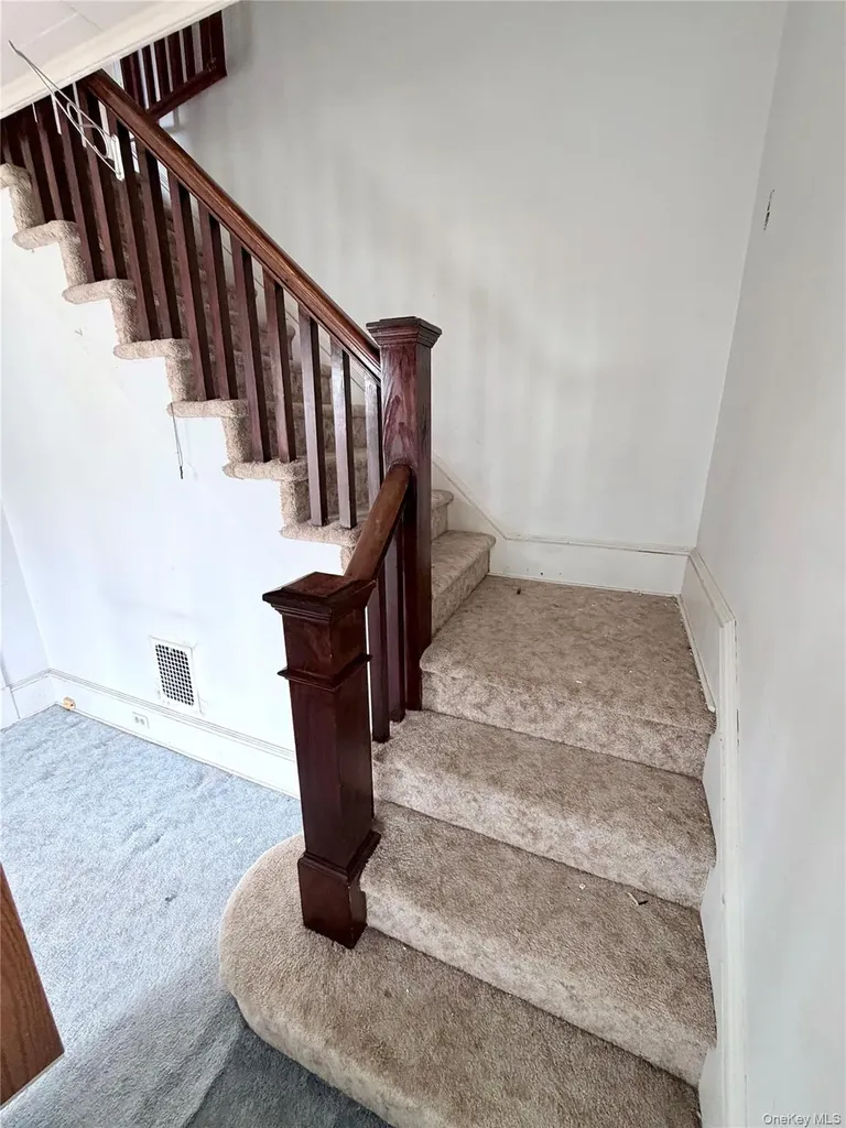 9 Edgar Street Poughkeepsie NY 12603