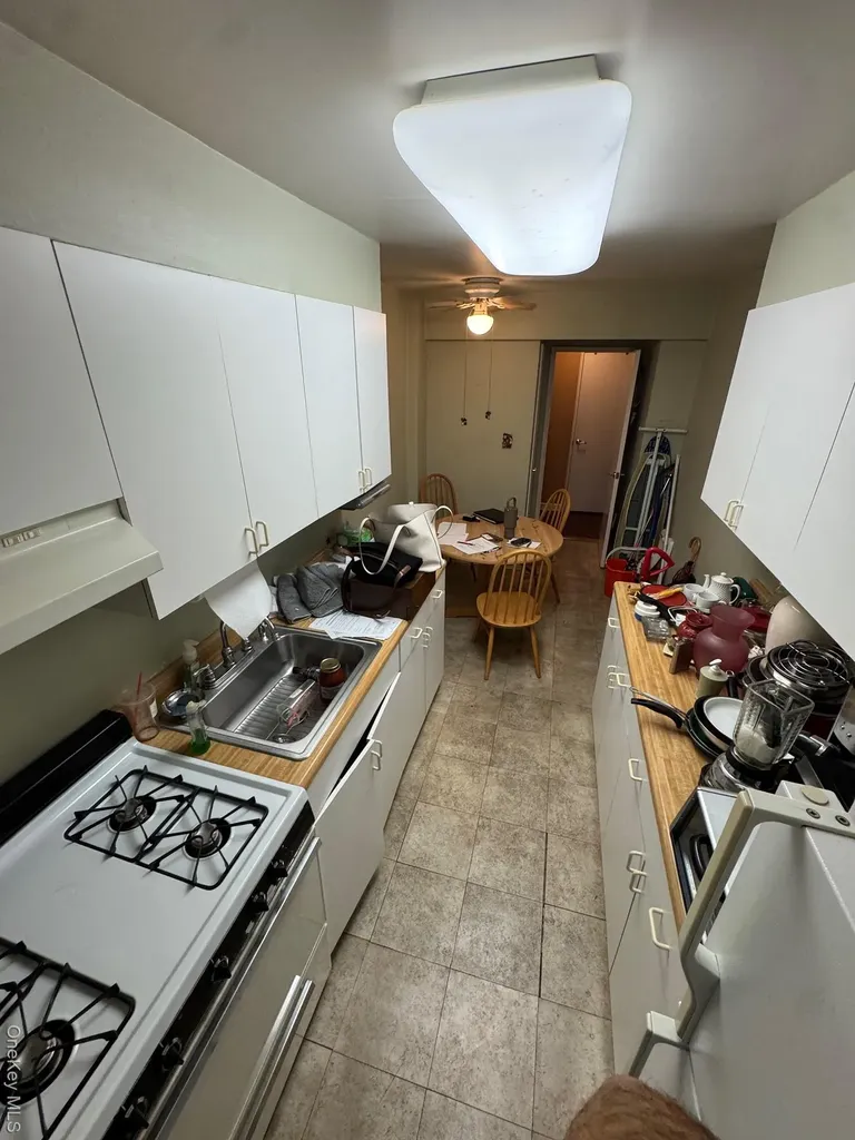 221 Mcdonald Brooklyn NY 11218