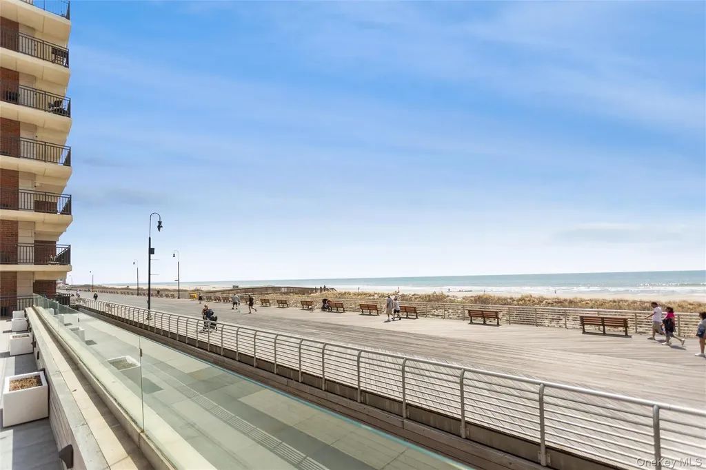 230 W Broadway Long Beach NY 11561